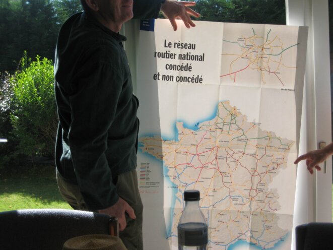 Réunion fondatrice de la coordination Stop autoroutes, 28 juin 2008. © Mediapart Réunion fondatrice de la coordination Stop autoroutes, 28 juin 2008. © Mediapart